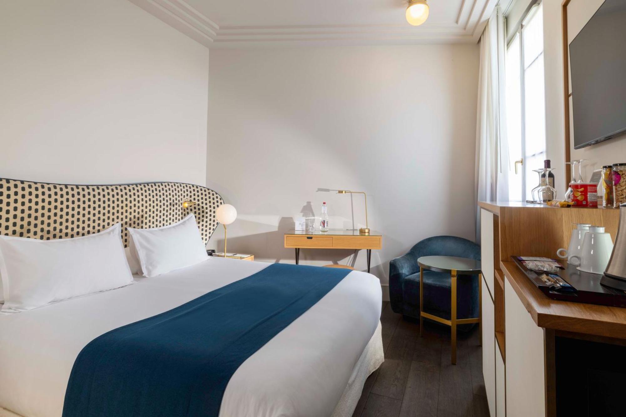 Hotel Le Marianne Paris Exterior photo