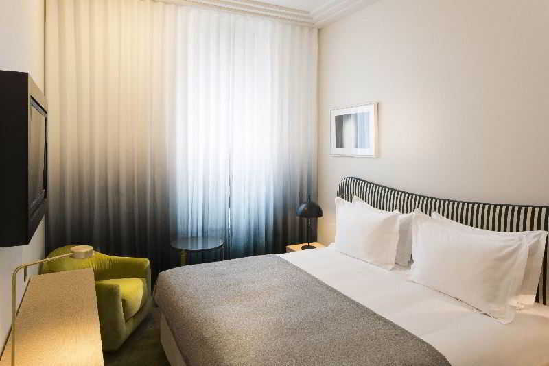 Hotel Le Marianne Paris Exterior photo