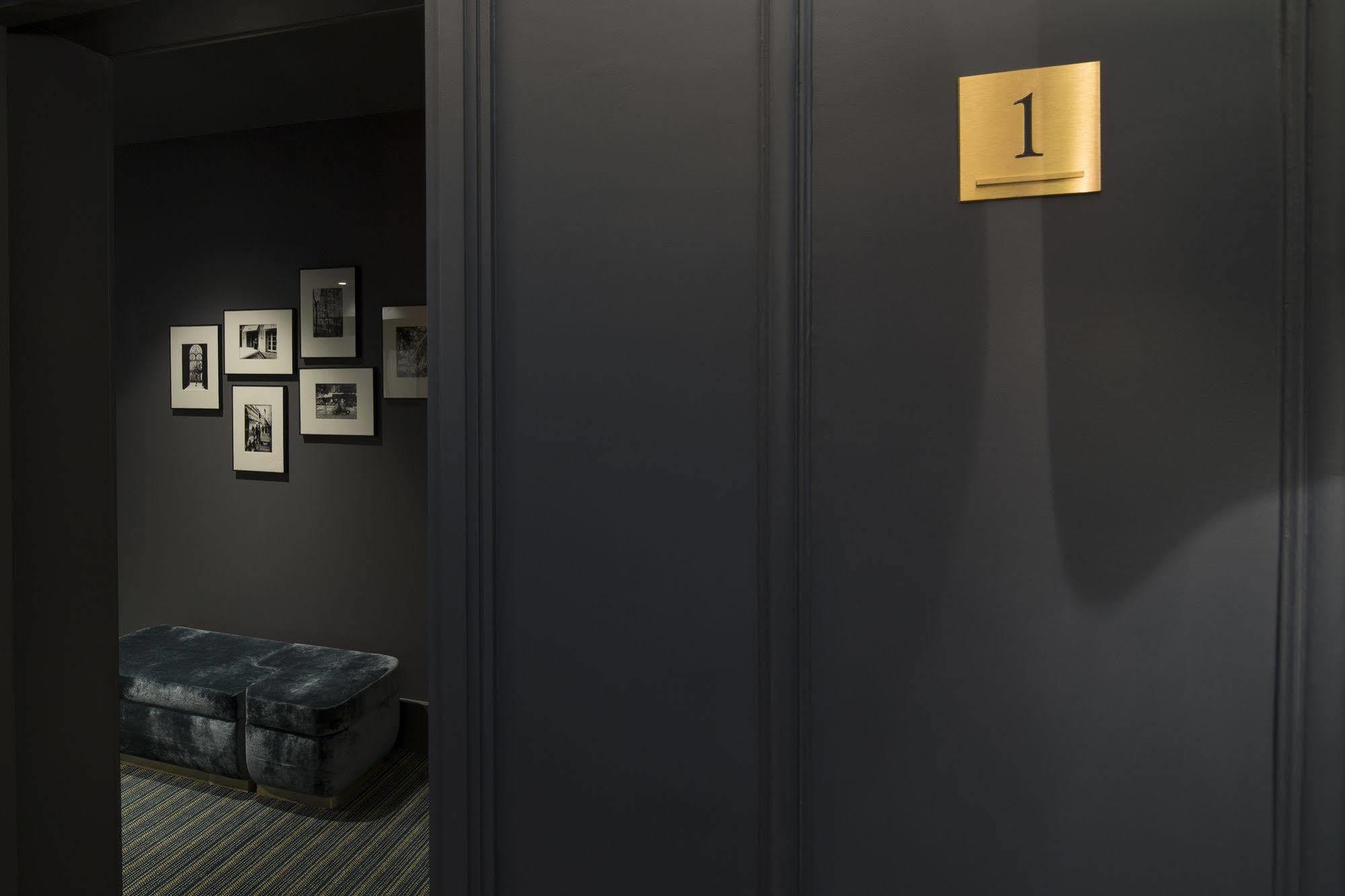 Hotel Le Marianne Paris Exterior photo